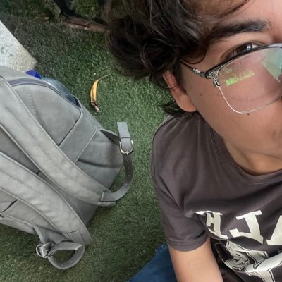 theologikally's profile picture. erase una vez alguien que murió todas las noches.