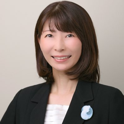 感情が未来をつくる。私らしく、今ここから一歩。cocokala代表/公認心理師/アンガーマネジメント×アサーション×レジリエンスで私らしく生きる力を ☆ 感情は心の声とつながる場所─感情と生きる×感情を活かすーこころメソッド™
