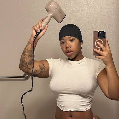 sexy and naughty 😜 girl, easy to have fun with and I travel 😉. Also available on zangi app, 1042653887 naughty 💦 and sexy girl 💃.