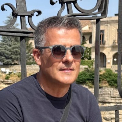 responsabile Dipartimento Informazione RSI #60minuti https://t.co/OKAEYcZxif