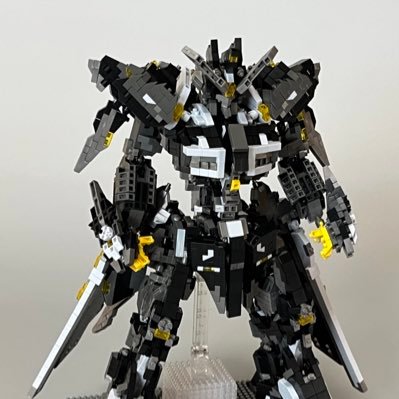 100円ショップのブロックで、ガンダム作る人。フル可動ロボ作ってます。作品集→https://t.co/3V2i30TWkQ
