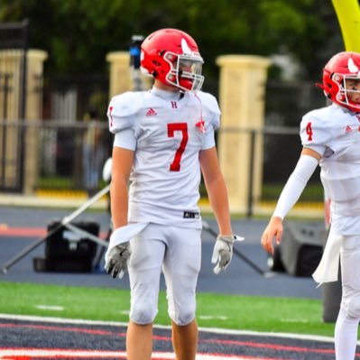 Hinsdale Central High School | 2028 | 6’3 185| 🏈TE/WR/LB/DE | ⚾️ 1B/OF | 5.33 GPA | https://t.co/GC5urROlhj