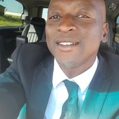 Friendly,humble,introvert sometimes enjoy listening to good discussions and making friends.but take disrespectful people lightly.lets chat or date if possible