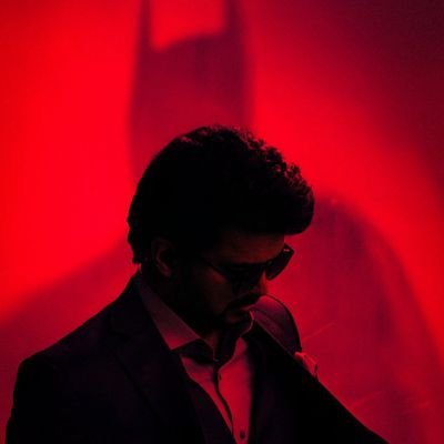 Suryahjay's profile picture. I wear a mask..! 

And that mask is not to hide who I am but to create what I am 🦇

#Batman