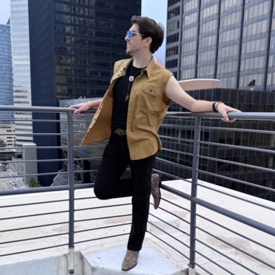 jrowe_19's profile picture. ✨