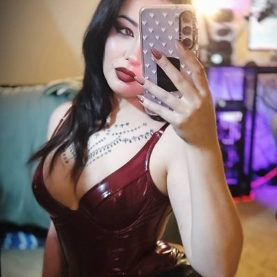 🇨🇦 PC GAMER_
PART-TIME STREAMER
💅
FULL-TIME NERD
