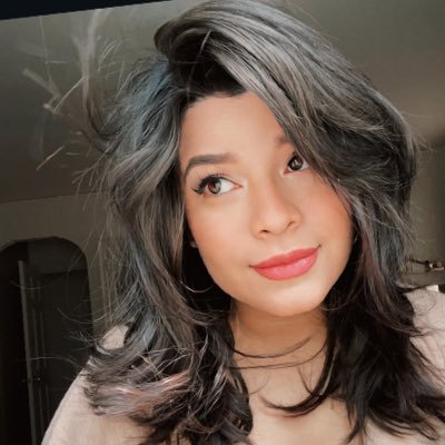 carlysoba's profile picture. Let’s mother the mothers. 🤱🏻