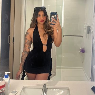 jayyviolett's profile picture. 