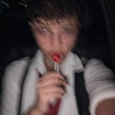 badgalkhaleesi's profile picture. Doesn't make any sense, does it?
027