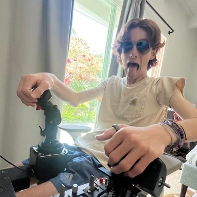 Atmospheric Science • 16 y/o 🏳️🌈 • SKYWARN NWS SF • ✨Pilot✨ • 🦵🏼Loeys-Dietz Syndrome 🫀