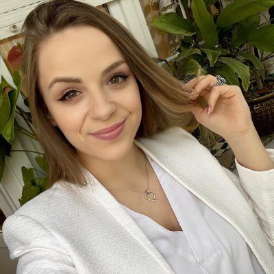 I'm a lawyer by profession. Don't discuss anything other than politics and law. Robots, stay away from me. I've handled too many criminal cases!!