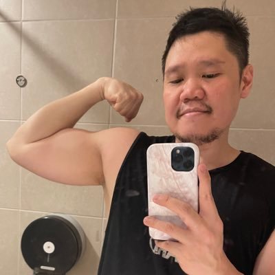 36. 175 cm. Genshin Impact+HSR+WuWa enjoyer. I casually stream too, follow me here: https://t.co/3HCEBRgSvj