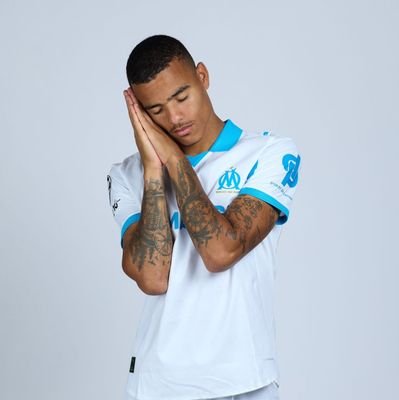 Greenwood, partey fan. just a phone repairer at Ikeja Lagos and KumasiGhana. Villarreal and Marseille fan.💙💛. . baby mamas; @theberneese @a_derll no to racism
