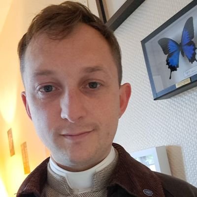 Ernst Jünger fan📚, Prêtre catholique🇻🇦 sjmv, intj💡, chancelier, prof droit canonique⚖.