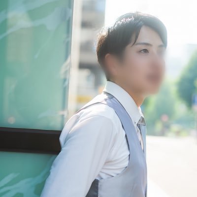 「あなたの同僚」 心遊郭キャスト/カオル 仕事に疲れた貴女に 全身で包み込む密着オイルと 安心感ある癒しを。 初めての方や奥手な方に寄り添い、長く甘いイチャイチャで 人生最高感度を引き出します。 #心遊郭 #新人 #女風 #性感 #密着 #オイルマッサージ