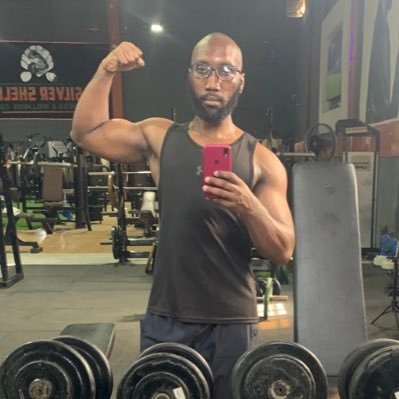 theatosam's profile picture. A spectacular array of imperfection