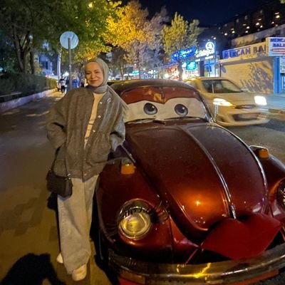 Feyzaaatml's profile picture. 