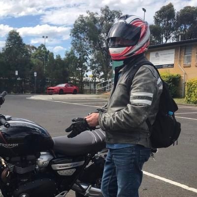 r0bb0mc's profile picture. 🇦🇺Native born Australian🇦🇺 Ex- RAAF F-111C Aircraft Tech and Govt. IT Systems Engineer.  
KTM990 SMT
