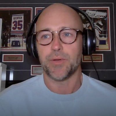 Host 🎙 Sirius XM NHL/In Conversation & North/South with https://t.co/hp3imBYfDQ Pucks in 7 with @victoriamatiash Insta: RyanMPaton E-mail: ryan.m.paton@gmail.com
