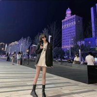 小婷子 (@lisalee681737) 's Twitter Profile