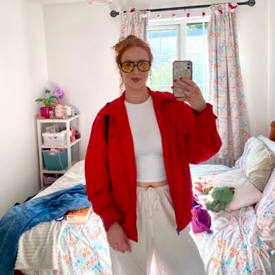 erinocon12's profile picture. 