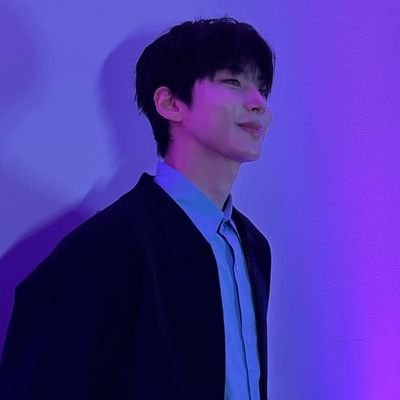 ults: #황인엽 & #변우석 ♡ • safe haven for my faves & interests • core memory: I met Inyoup twice 💫