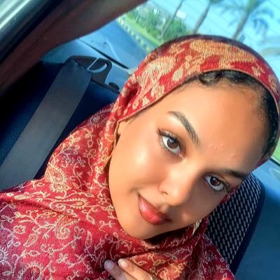 {لَا إِلَهَ إِلَّا أَنْتَ سُبْحَانَكَ إِنِّي كُنْتُ مِنَ الظَّالِمِينَ}