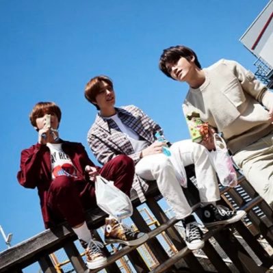 저번에 왔던 호시우지가 죽지도 않고 또 왔네. i talk about everything. TEAM HOWOO!🖤🦾