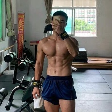 🎉vivi教练已经逆袭了,不用介绍够多,来推就是约,本人职业健身教练36岁178/78/1纯1️⃣所以看清楚在打招呼,只约0️⃣。。。。