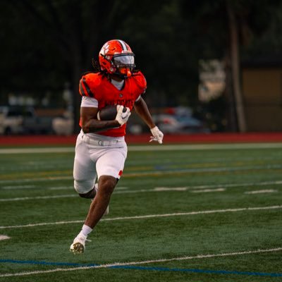 Running Back| winter park high school|class of 2026| 6’2|200 | | 3.1 GPA| 12 D1 offers| email - Decoriejohnson@icloud.com| 3⭐️recruit