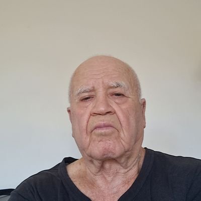 Halil73251102's profile picture. 