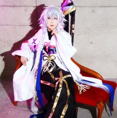 矢薙です。戒めの名。アスラン・ザラと八乙女楽と森月先生が好きな衣装を着て遊んでいるレイヤーです。加工がないと生きていけないので、お写真DMでお願いします。痩せねばならない