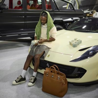 _julia2236's profile picture. aseptic ❤️