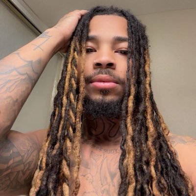 Content Creator | DM for customs 📸 Full Sex Vids👇🏽