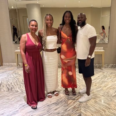 Husband of LaShauna, father of Bree⛹🏽♀️ and Brooklyn ⛹🏽♀️. 🏀🏈⚾️🥊🩺