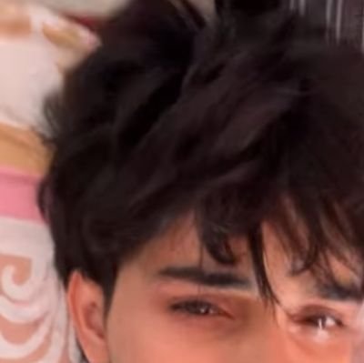 toota_huasaaz's profile picture. escapist