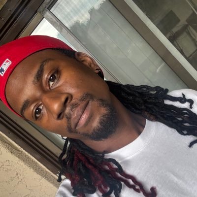 Hey all you beautiful people 😊. Just a freaky gaymer Come check my twitch out if ever bored!!