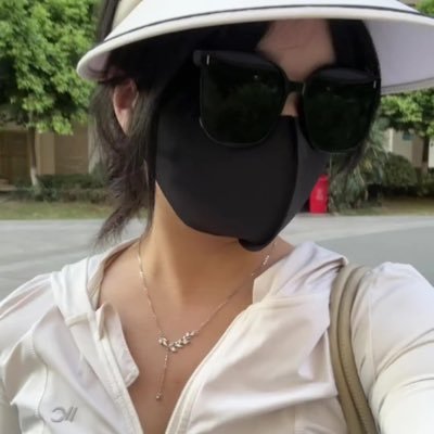 Xinxin0808's profile picture. 富哥可过门让我乐呵乐呵😂  广告自辨噢