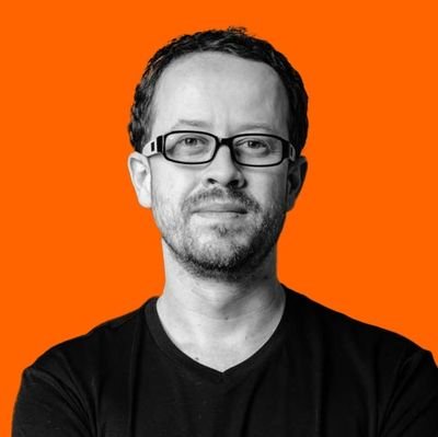 Analista político y económico. Presentador de TV. Socio @naranjocalad. Director @c3comporta. Periodista @divanpolitico.