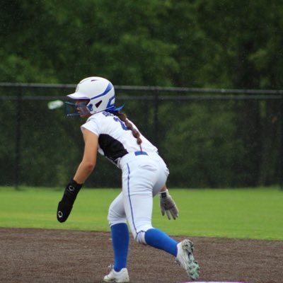 Gracie_DT22's profile picture. Wasco Diamonds 16U JH 🥎 OF #22 - Lefty Slapper- West Aurora Varsity Softball and Flag Football- 4.5 GPA out of 4📖 Email: gracieadeltoro@gmail.com