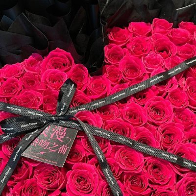 AFyi00's profile picture. 已婚，熟妇型 89/168/52kg  
不加v ，纯属记录生活，不是假人
#20出头的小男孩那就别来打扰我了~