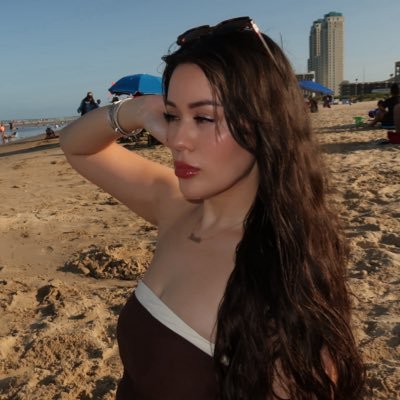 sunsetsurebet's profile picture. gym brat