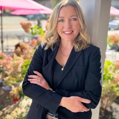 Tech professional. Building innovative solutions. Passionate about future trends, AI & clean energy | Sharing thoughts on technology, work, and life