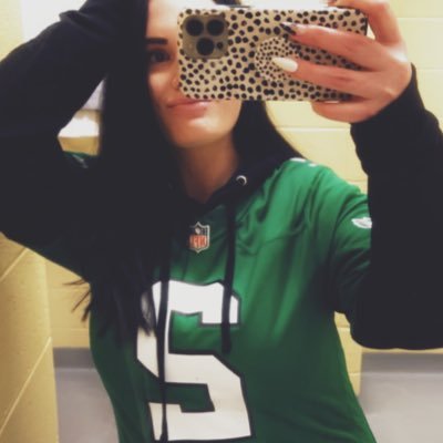 WHNP-BC || i only care about the sixers, eagles, phillies, taylor alison swift, and my cat.