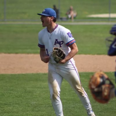 UConn Avery Point Baseball (JUCO) / RHP / 6'0