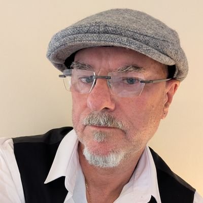 Used to work at BBC. Author of brilliant books and have an obsession with Nice. Live there. Fond of OGC Nice, love Blackpool FC. Motor racing is my passion