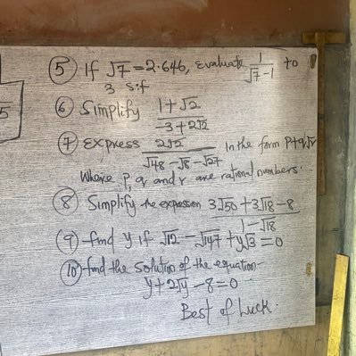 theweakypedia's profile picture. 