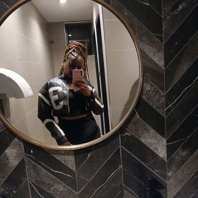@StorytellerShee