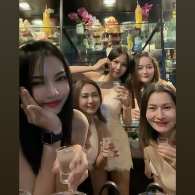 🦋 BB Snack Bar branch 2 🦋 日本のスナックバー🇯🇵、カラオケ🎤、 そしてお客様と楽しくお酒を飲める場所です。🍻🍻 ⏰ Open 19:30 - 02:00 🙇♀️禁酒日はお休みしております