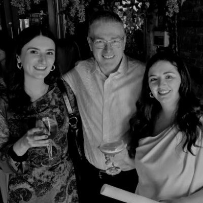 57% Irish, 27% Scottish.
Evertonian.
Crown green bowler.
Year 3 classroom volunteer.
Writer of daft poetry.
2 daughters, 1 son.
Liverpool and Adelaide.